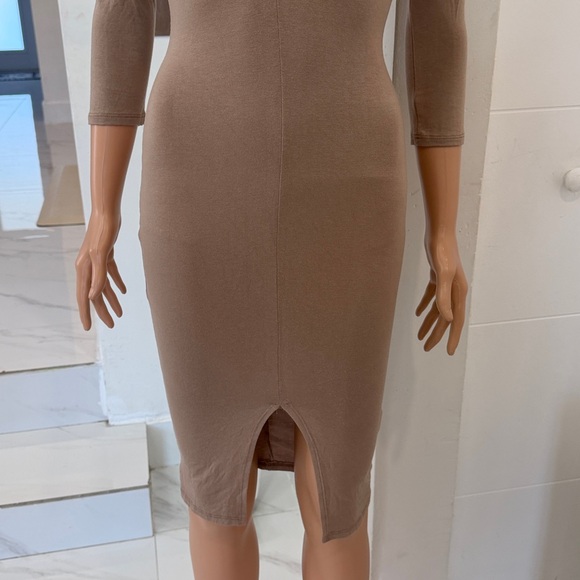 Dress - Picture 5 of 6